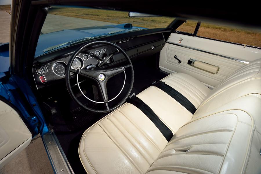 Интерьер Plymouth Road Runner Superbird 1970 года  (фото 42 из 107)